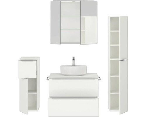 Badezimmerensemble mit Waschtisch, Waschbecken, Spiegelschrank und Hochschrank für ein helles und modernes Badezimmer