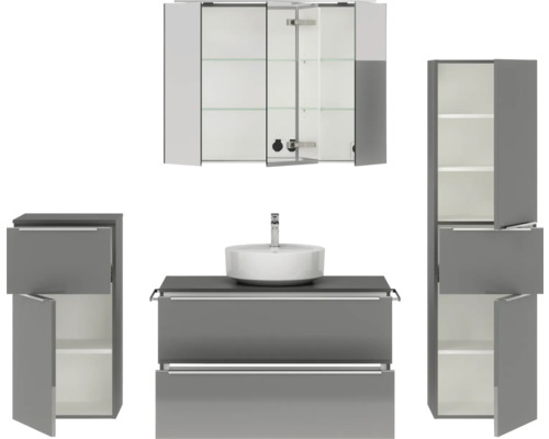 Modernes Badezimmerset mit Waschtisch, Spiegel und Schränken