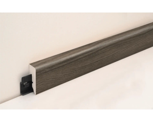 Sockelleiste mit Clipmontage an der Wand