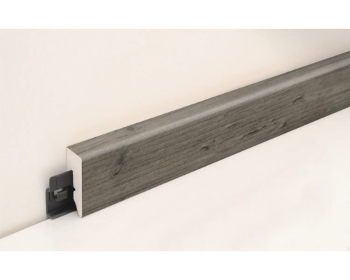 Plinthe aspect bois avec clip de fixation