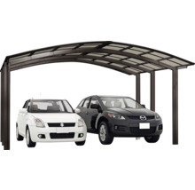 Double carport avec deux voitures garées