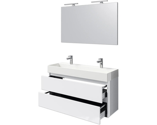 Meuble-lavabo blanc avec deux tiroirs, deux robinets et un miroir avec deux lampes
