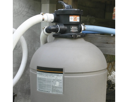 Système de filtration à sable pour piscine avec raccords de tuyaux
