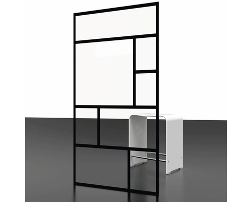 Raumteiler mit geometrischem Muster und Barhocker