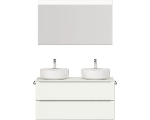 Ensemble de salle de bains moderne avec double vasque, meuble sous-vasque et miroir