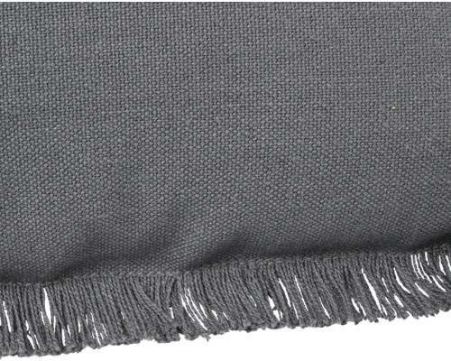 Tapis gris avec des franges