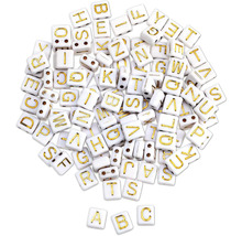 Perles alphabet blanches avec lettres dorées