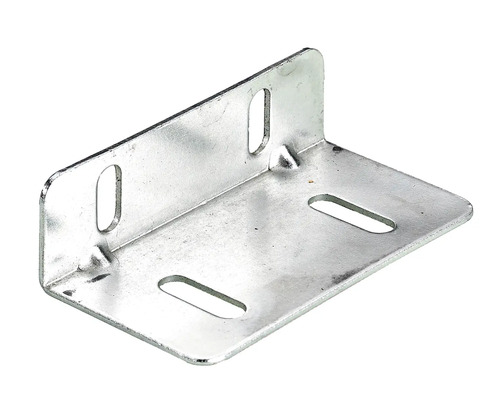 Metallwinkel mit Langlöchern zur Befestigung