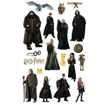 Autocollants avec différents personnages et objets de Harry Potter.