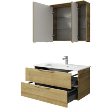 Waschtischkombination mit Spiegelschrank im Badezimmer
