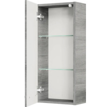 Geöffneter Spiegelschrank mit Glasablagen
