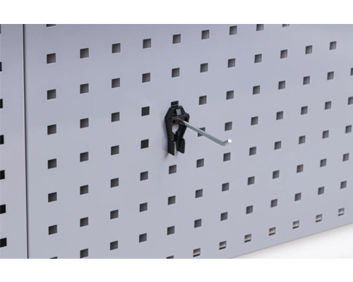 Panneau perforé avec crochet à outils pour organisation d''atelier