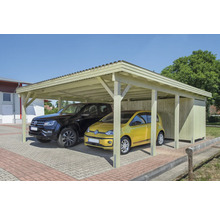 Doppelcarport aus Holz mit Geräteschuppen und zwei parkenden Autos