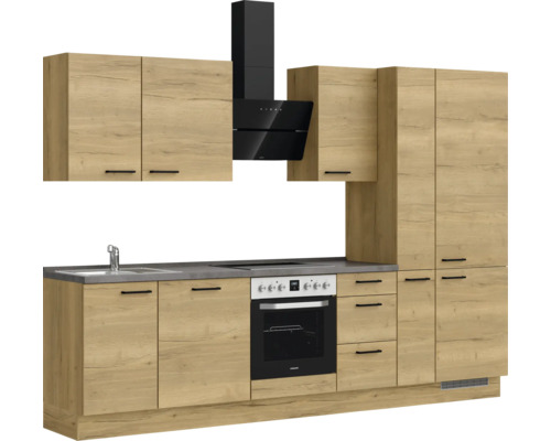 Cuisine équipée avec évier, cuisinière, four, hotte aspirante et armoires suspendues en décor bois