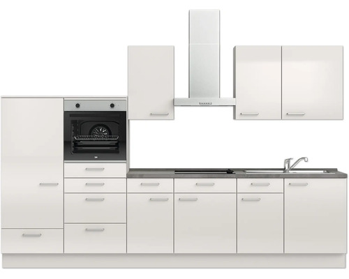 Cuisine avec four intégré, hotte aspirante et évier