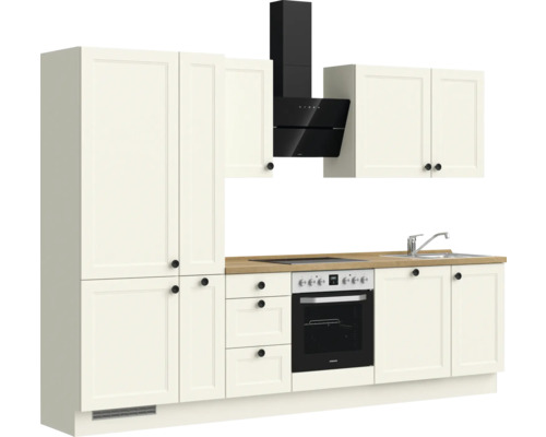 Cuisine équipée avec armoire haute, armoires suspendues, évier, cuisinière, four et hotte aspirante