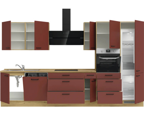 Küchenzeile mit Spüle, Geschirrspüler, Herd, Dunstabzugshaube, Backofen und Kühlschrank