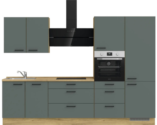 Cuisine complète avec évier, cuisinière, hotte, four et armoires au design moderne