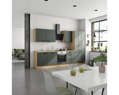 Cuisine moderne avec armoires grises, plan de travail aspect bois et coin repas
