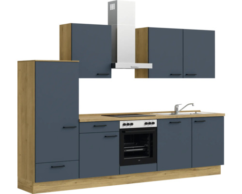 Küchenzeile mit Schränken, Spüle, Kochfeld und Dunstabzugshaube