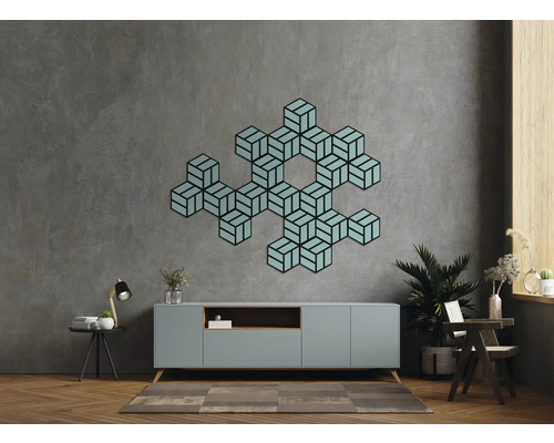 Salon avec buffet, lampe de table, plantes d''intérieur et décoration murale composée de cubes