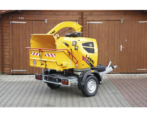 Holzhäcksler Laski LS 160 auf Anhänger für den Garten- und Landschaftsbau