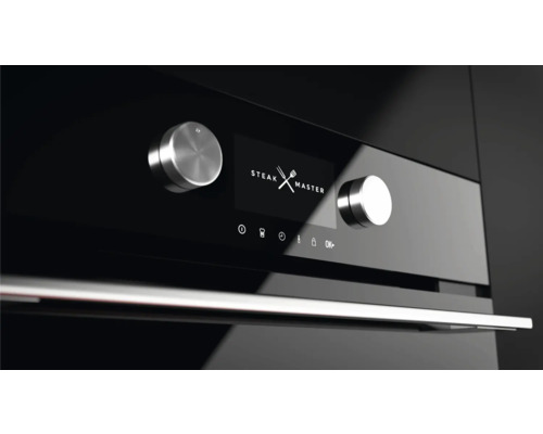 Nahaufnahme eines schwarzen Backofens mit Bedienelementen und Display