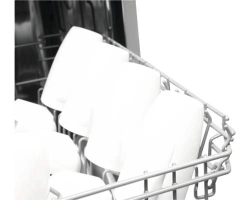 Tassen im Geschirrspülerkorb