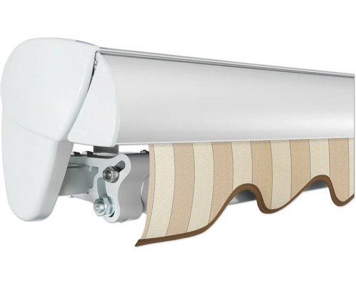 Detailansicht einer Gelenkarmmarkise mit Streifenmuster