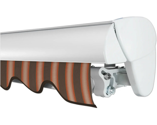 Detailansicht einer Markise mit gestreiftem Stoff