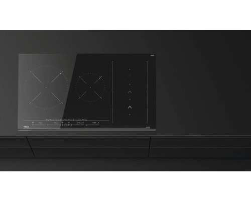 Schwarzes Teka Induktionskochfeld auf einer Küchentheke