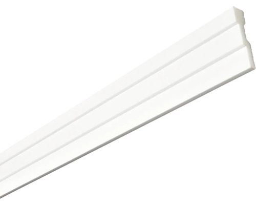 Weisse Kunststoff-Zierleiste