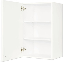 Weißer Wandschrank mit geöffneter Tür und zwei Einlegeböden