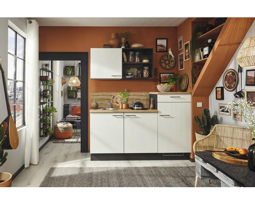 PICCANTE Plus Küchenzeile mit Geräten Sonera 180 cm weiß matt montiert