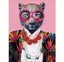 Léopard avec lunettes, chemise et colliers