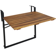 Holzterrasse mit schwarzem Metallrahmen zur Wandmontage