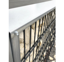 Mur de gabions avec pierres et cadre métallique