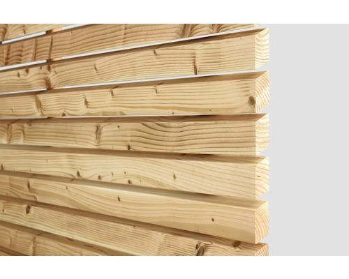 Holzfassade aus Nut- und Federbrettern