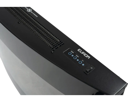 Vue détaillée du foyer Eurom avec éléments de commande