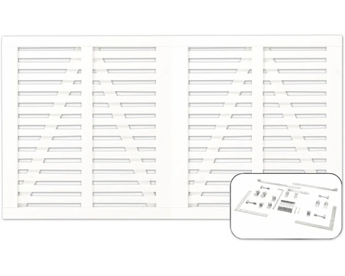 Fensterläden aus Holz mit Beschlägen