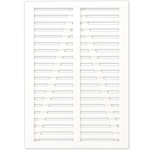 Weisse Fensterläden mit horizontalen Lamellen