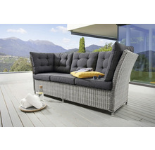 Gartenlounge Ecksofa mit Polsterauflagen auf einer Terrasse