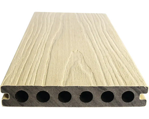 Terrassendiele aus Kunststoff mit Holzstruktur und Hohlkammerprofil