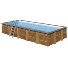 Rechteckiger Holzpool mit Leiter