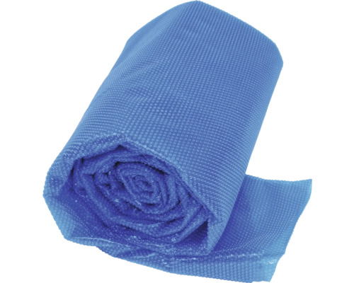 Couverture de piscine enroulée
