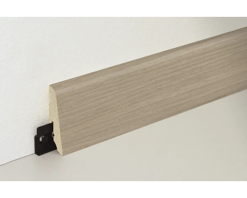 Sockelleiste Eiche Kristallweiß furniert SU60L 10x58x2400 mm Sockelleiste aus Holz mit Befestigungsclip an der Wand