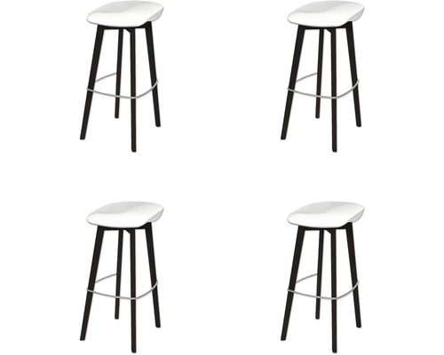 Quatre tabourets de bar avec repose-pieds