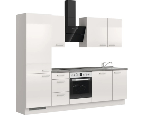 Cuisine équipée avec évier, cuisinière, four, hotte aspirante et éléments hauts