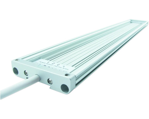 LED-Leuchte aus Metall mit Kabel