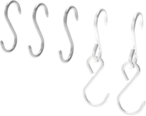 Mehrere S-Haken aus Metall